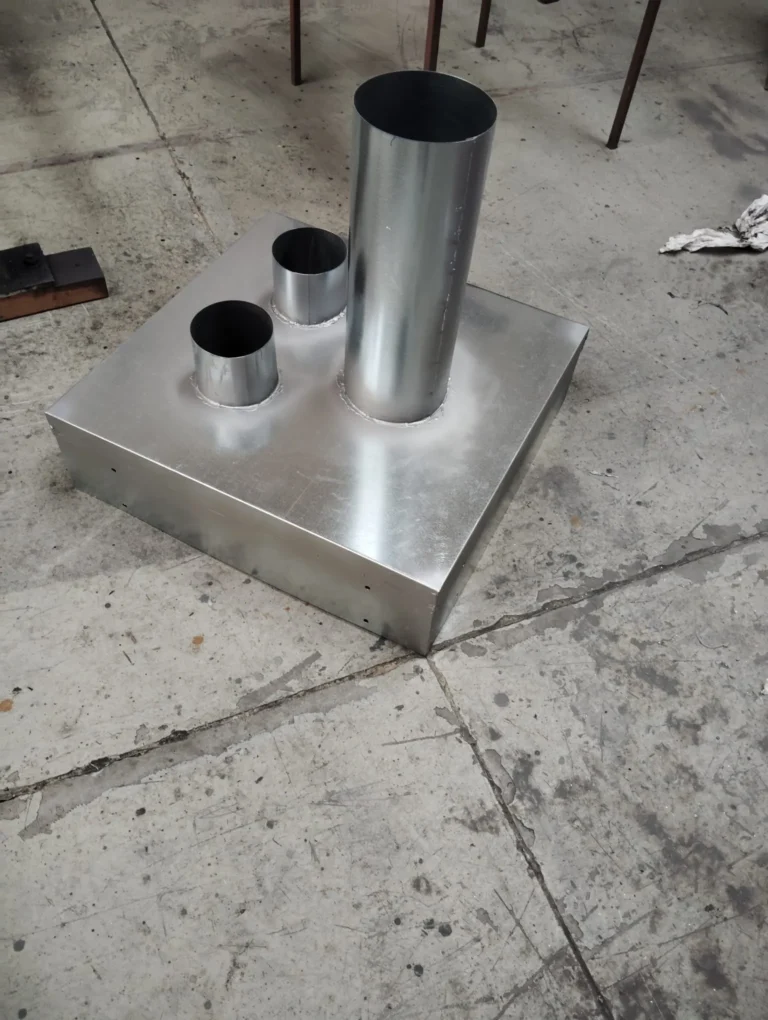 Proyecto de forja artística aplicado en rejas decorativas.